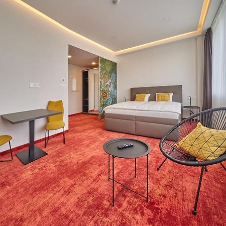 Hotel Hertz Hradec Kralove Exterior photo